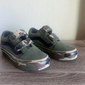 Vans camo Velcro